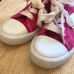 High Top Girls Shoes Size 1 •Pretty in Pink